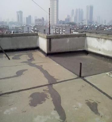 新昌漏水维修 楼顶漏水是什么原因，楼顶漏水维修方法是什么?
